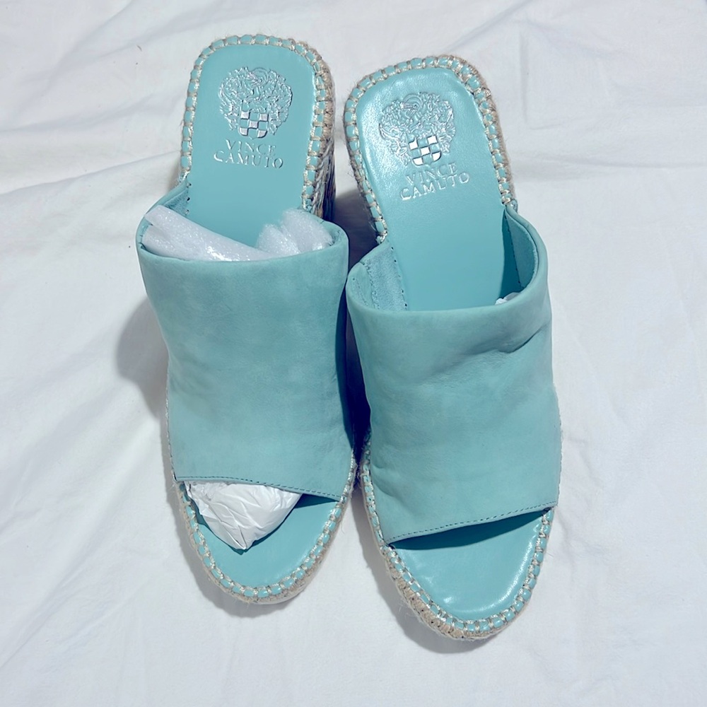 Brand NewVince camuto